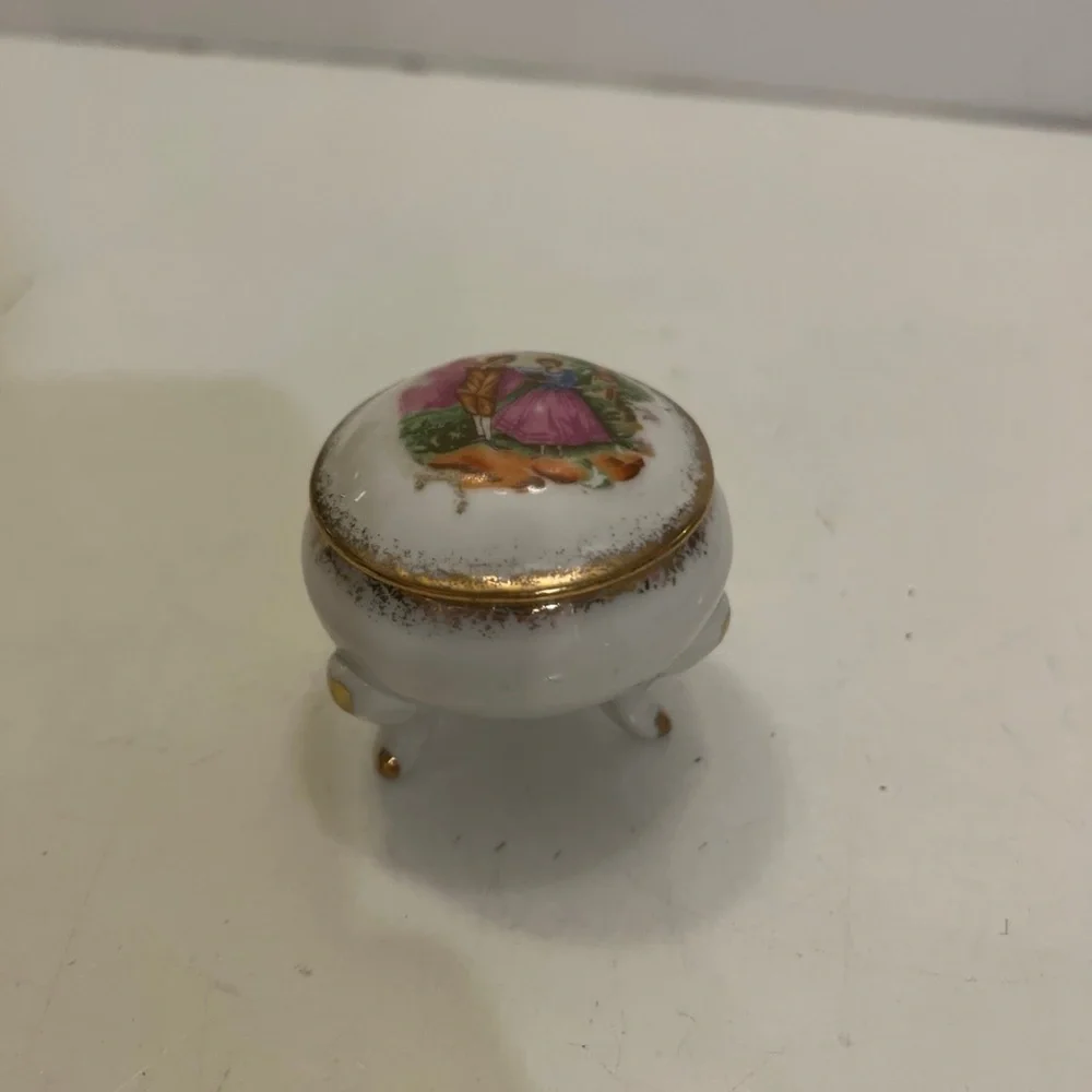 Ceramic Hand Painted Courting Couple Trinket Box